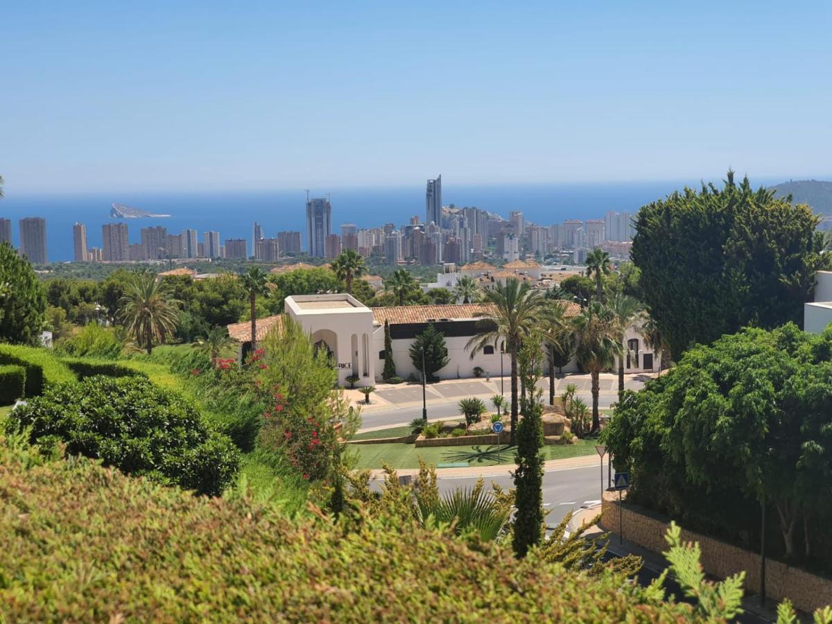 Luxyry Apartament Benidorm フィネストラット エクステリア 写真